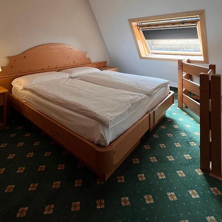 Centro Pineta Family Hotel&Wellness Pinzolo Esterno foto