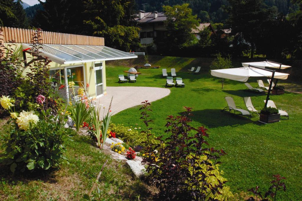 Centro Pineta Family Hotel&Wellness Pinzolo Esterno foto