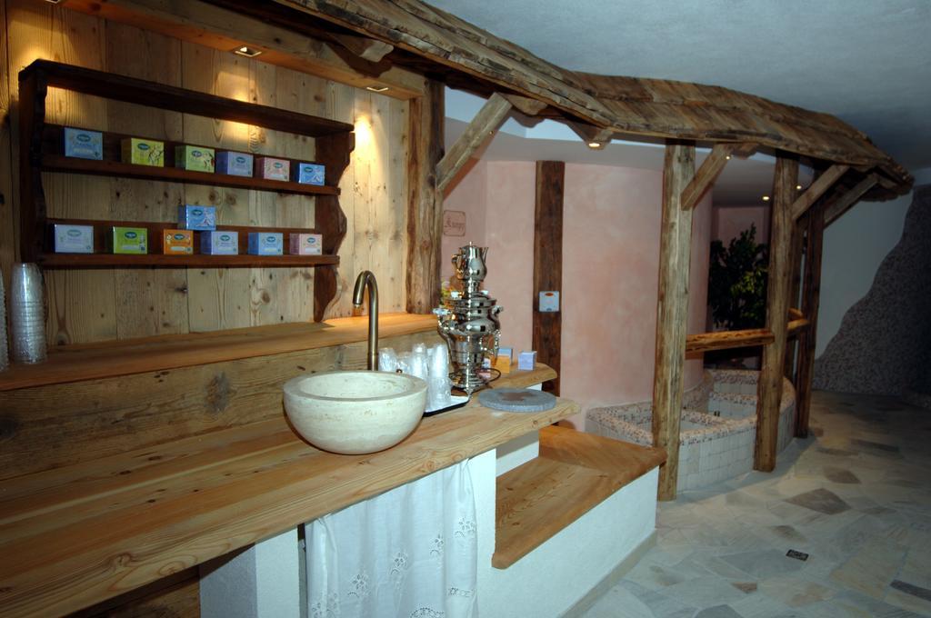 Centro Pineta Family Hotel&Wellness Pinzolo Esterno foto