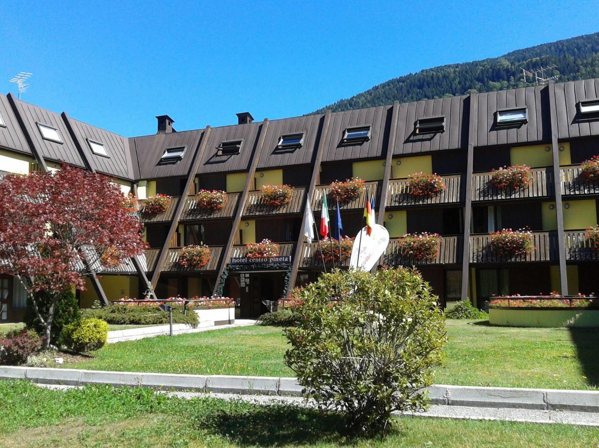 Centro Pineta Family Hotel&Wellness Pinzolo Esterno foto